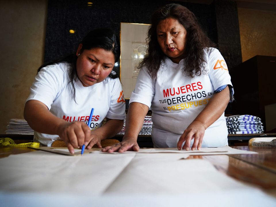 Mujeres de Bolivia - Tus derechos en el presupuesto